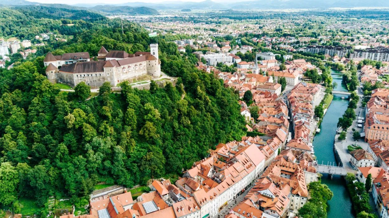 Ljubljana med slottet i høyden